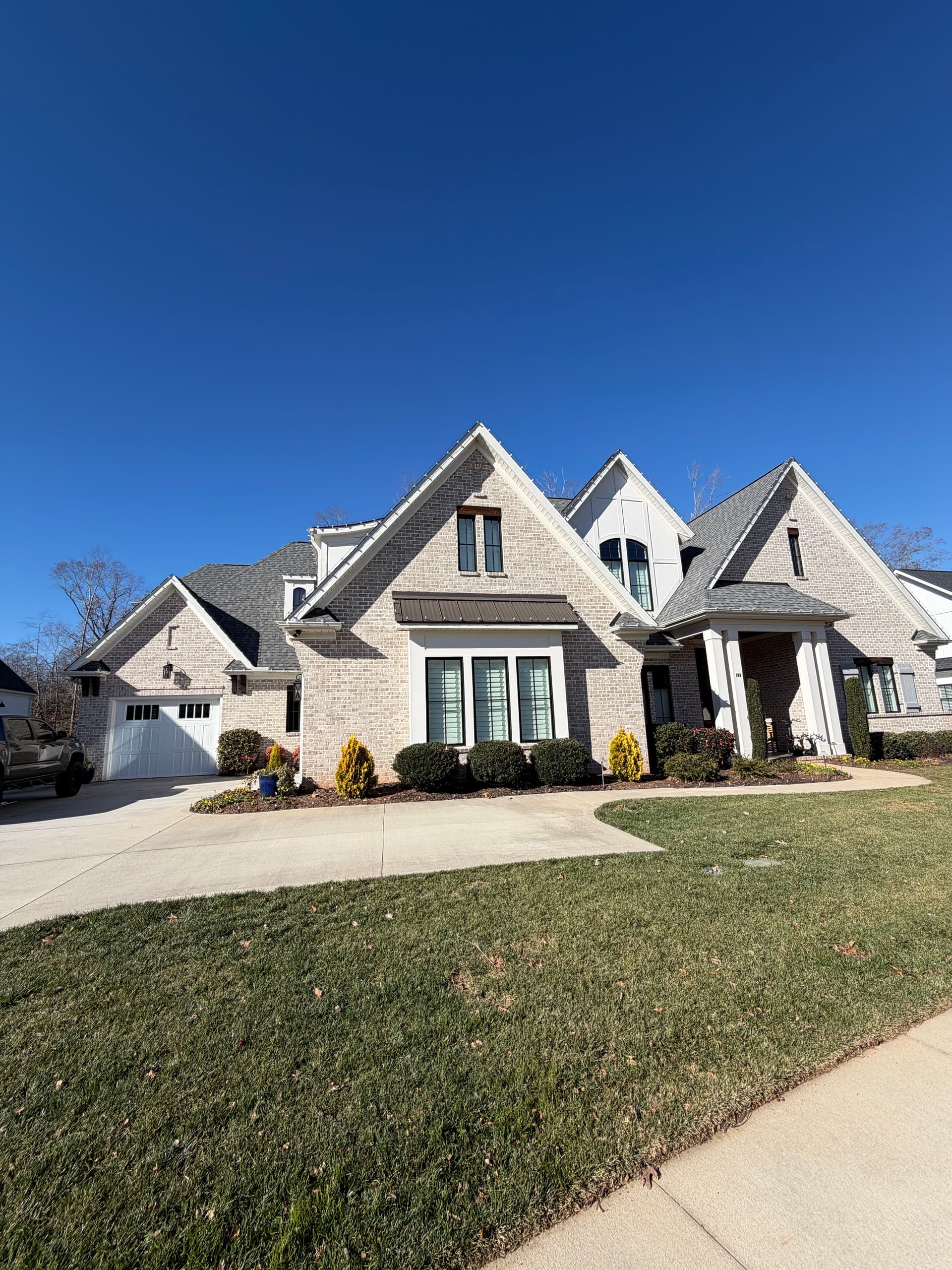 Sparkling Exterior Window Cleaning in Godfrey Ridge image