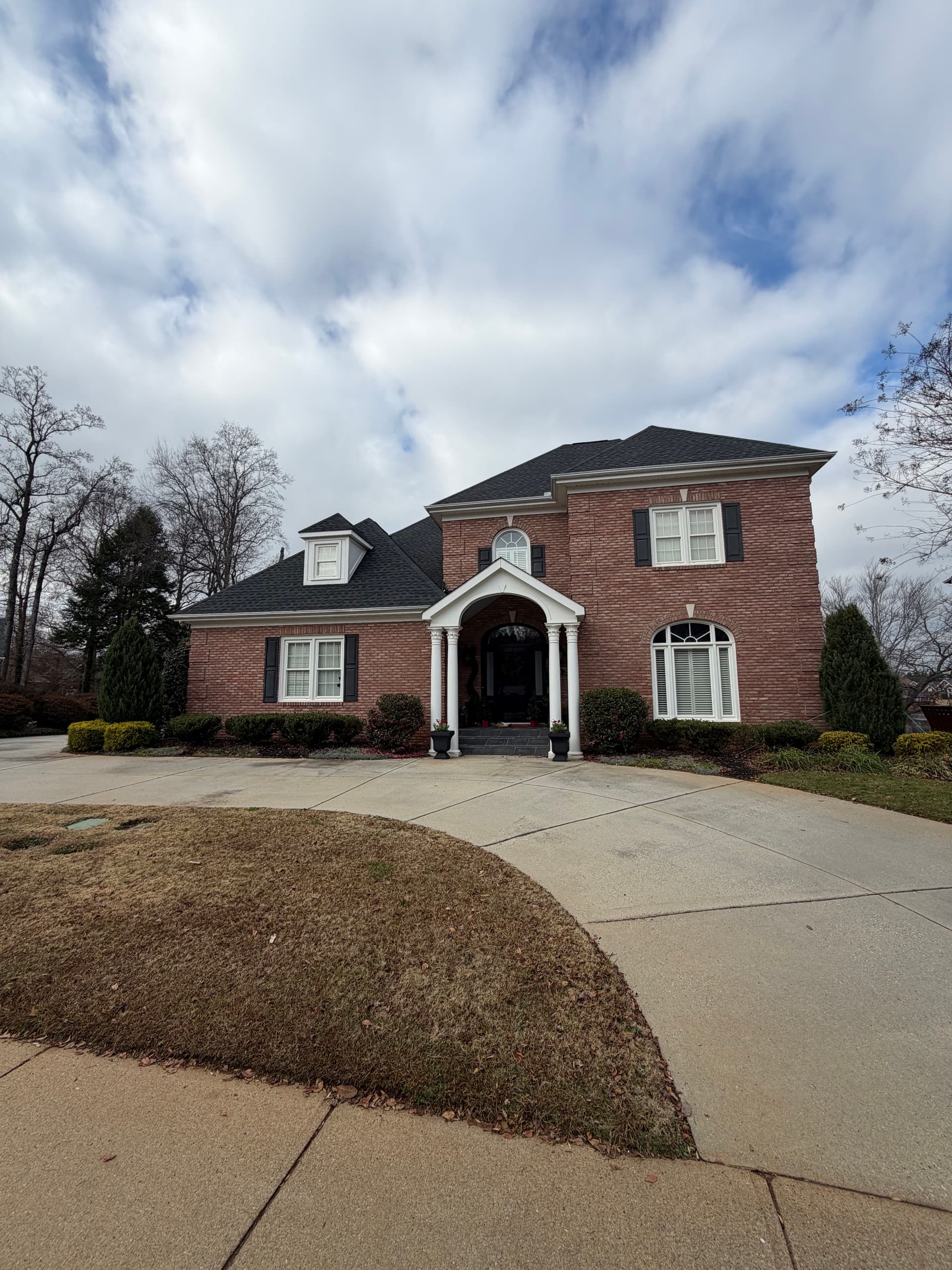 Exterior Window Shine image